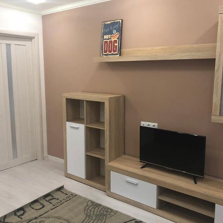 Gil Apartments, 38 Prospect Svobody ウージュホロド エクステリア 写真