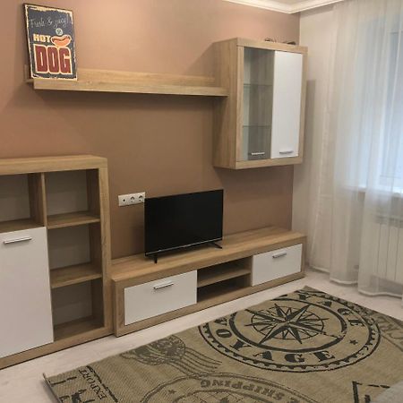 Gil Apartments, 38 Prospect Svobody ウージュホロド エクステリア 写真
