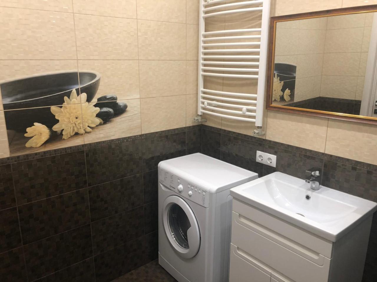 Gil Apartments, 38 Prospect Svobody ウージュホロド エクステリア 写真