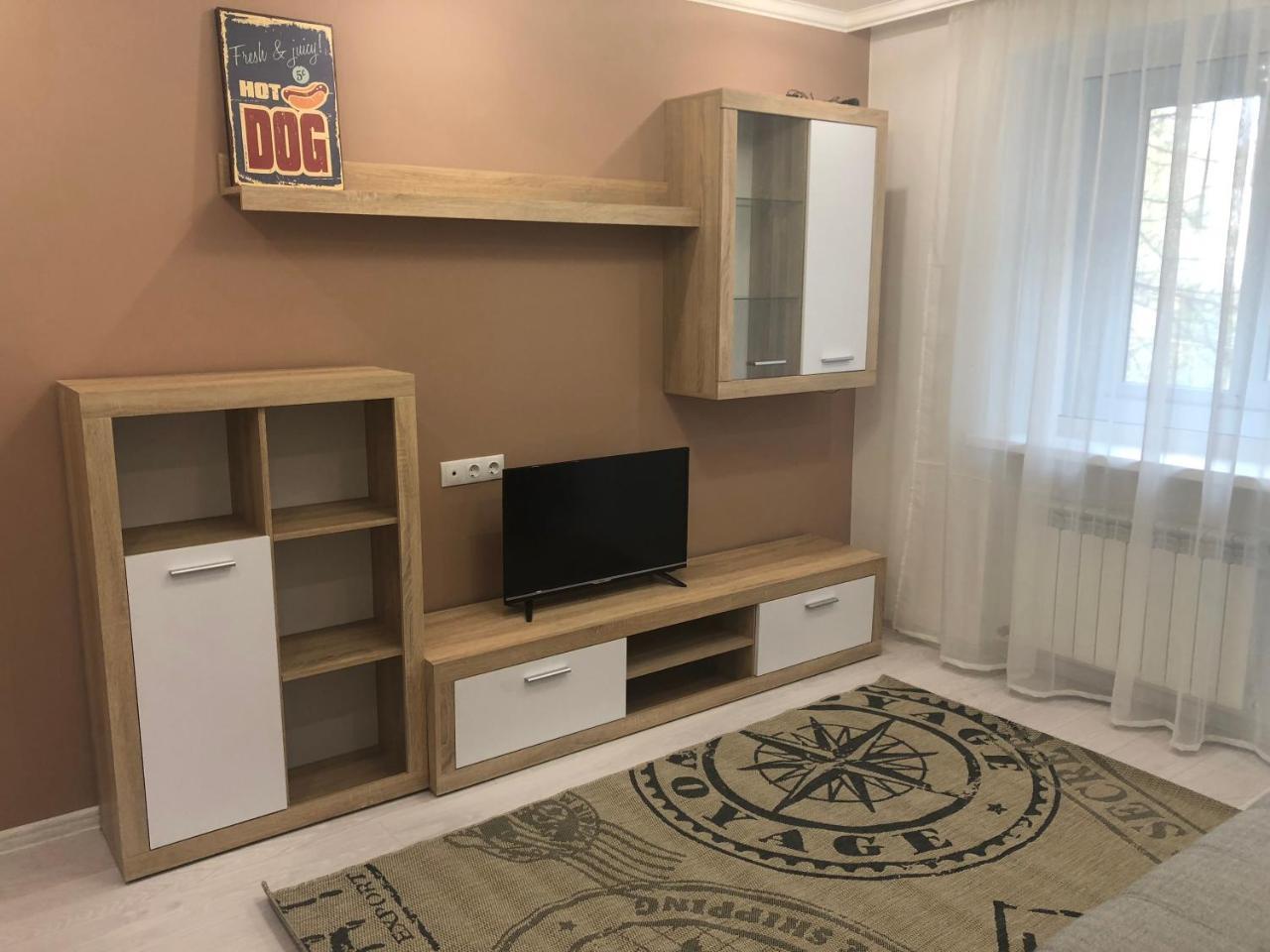 Gil Apartments, 38 Prospect Svobody ウージュホロド エクステリア 写真